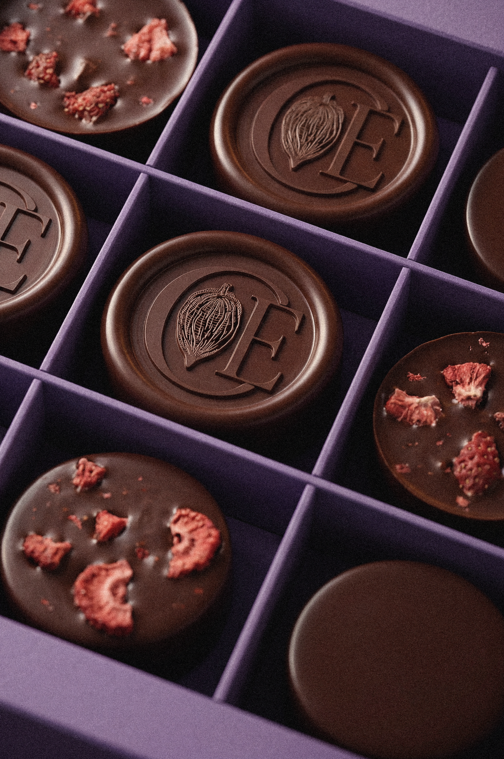 freepik__ultrarealistic-luxury-chocolate-box-macro-photogra__87131